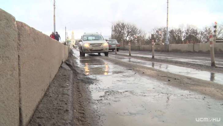 Ямочный ремонт моста Дружбы в Орле выполнен с недочетами