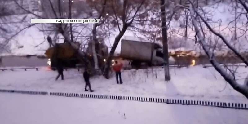 У Клычкова нет вопросов к ремонту моста Дружбы, а орловский спасатель получил медаль за спасение женщины из огня. Новости за 90 секунд
