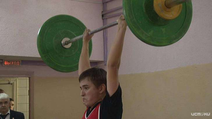 10 весовых категорий и около 80 спортсменов: в Орле выбрали лучшего тяжелоатлета
