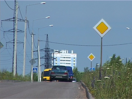Дорога повышенной опасности, или как соблюдают ПДД водители по ул. Березовая 