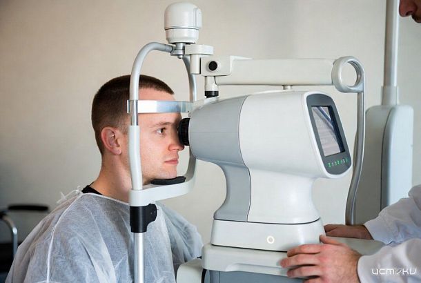 Пятно перед глазами и плывущие линии: когда это опасно