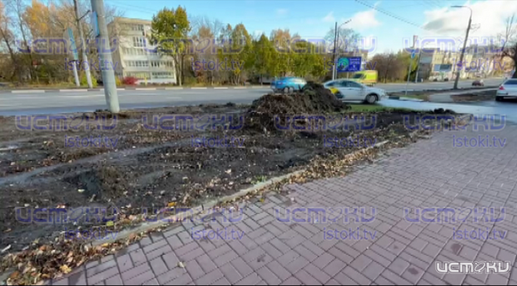 Стало известно, что строительная техника делала на обочинах дорог Советского района Орла осенью