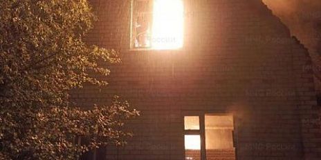 Орловские пожарные ликвидировали серьёзное возгорание в селе Путимец