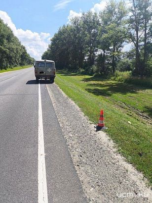 На орловской трассе пассажир вывалился из медицинской машины