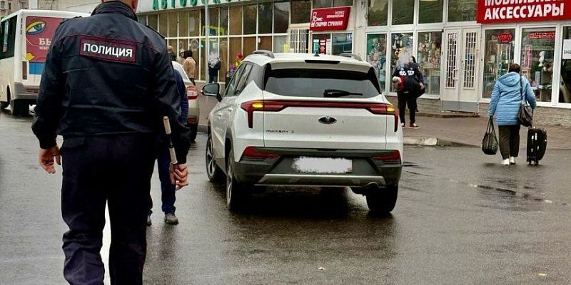 Орловчане жалуются на навязчивых таксистов