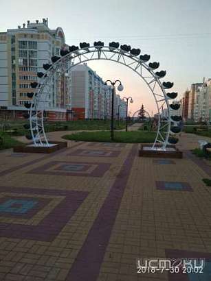 Фотофакт: бульвар Молодежи в Орле украсили арками