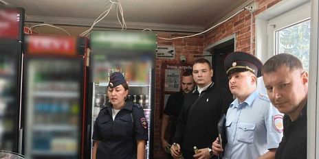 В Кромах пресекли продажу алкоголя подростку — продавцу грозит штраф