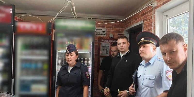 В Кромах пресекли продажу алкоголя подростку — продавцу грозит штраф