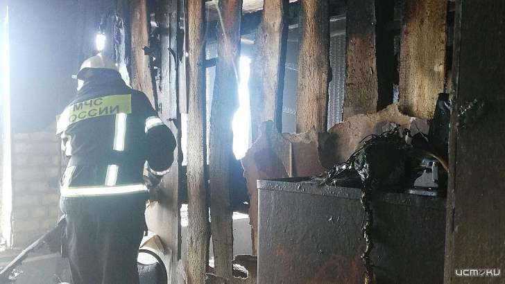 Из-за короткого замыкания электропроводки в Орле загорелся магазин