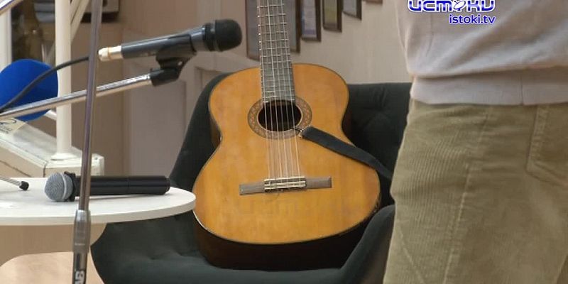 В Бунинке состоялась творческая встреча с поэтом и композитором Виктором Леонидовым.