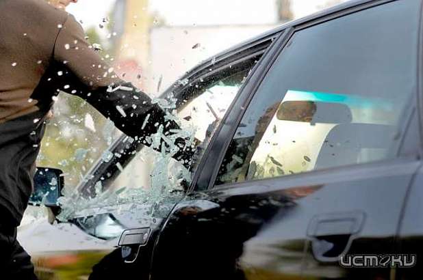 19-летний парень ограбил машину жителя Орловской области