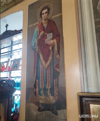 Икона святителя Пантелеимона замироточила во второй раз в Свято - Троицком храме Орла