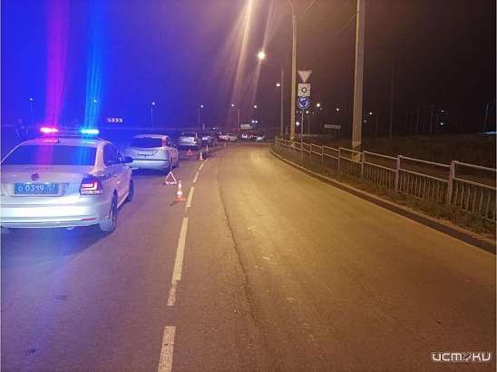 В Орле в столкновении двух иномарок и "Лады" пострадала женщина