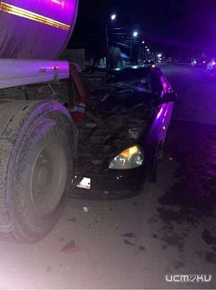 На Орловщине «Лада Приора» угодила в стоящий грузовик «ДАФ»