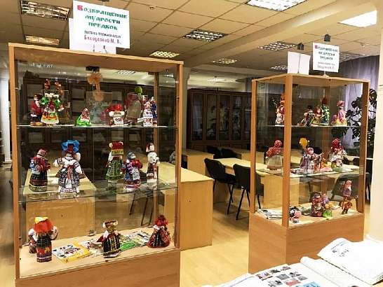 В Орле открылась выставка тряпичной славянской куклы 