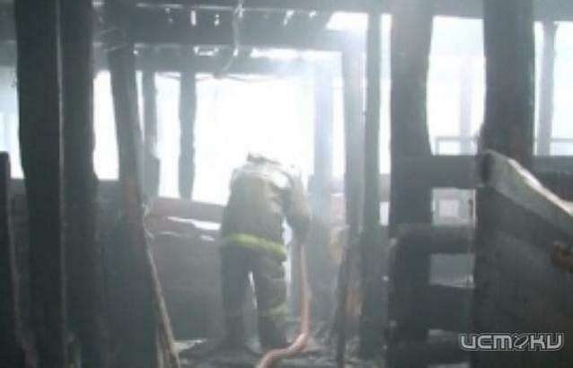 В Нарышкино из-за удара молнии загорелся жилой дом