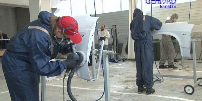 WorldSkills в Орле: на состязаниях по профмастерству красили авто на скорость