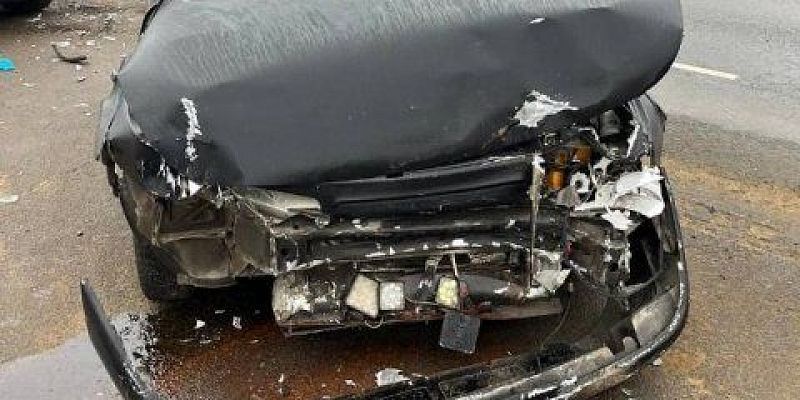 Не уступил дорогу: под Орлом «Фольксваген» столкнулся с «Ладой»