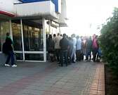 Новости за 90 секунд: активисты ищут автоледи, которая разбивала припаркованную рядом машину и скрылась, в продуктовых магазинах настоящий ажиотаж, а ...