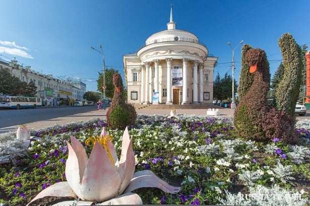 Орловчан приглашают посетить спектакль "Непорочный брак"