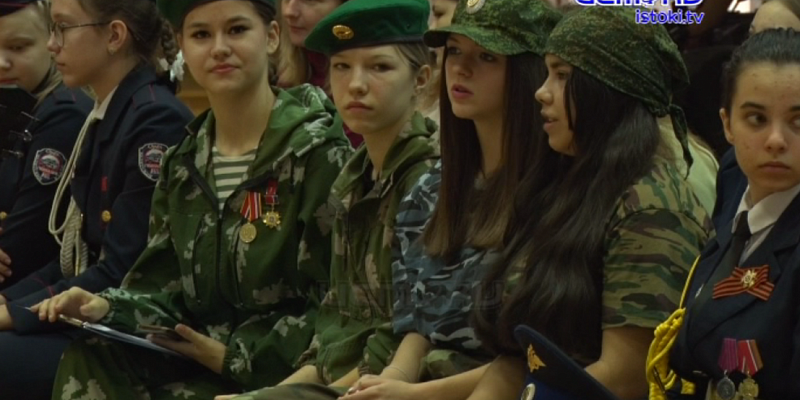 В Бунинке продемострировали "кадетскую красоту"