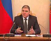 "Любой житель кроме хохмы и ненависти к нам ничего не испытывает". Коммунальщики приступили к ремонту дорог