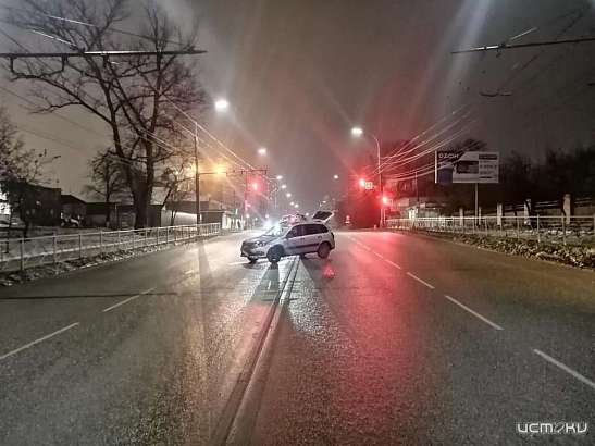 В Орле пешеход на переходе попал под колёса авто В Орле пешеход на переходе попал под колёса авто