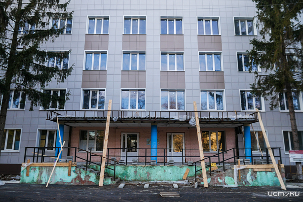 Состояние капитального ремонта ЦРБ во Мценске вызывает беспокойство