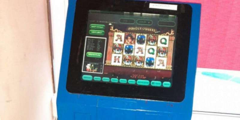 Двое орловчан превратили три пивных бара в игровые салоны