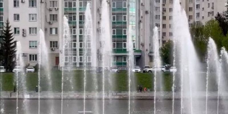 Открытие фонтана Крылья Орла  В Орле взлетели "Крылья Орла": самый большой фонтан ЦФО открыл сезон!