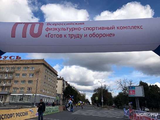 «Первых нет и отстающих»: более 2000 орловчан вышли на старт «Кросса нации - 2019»