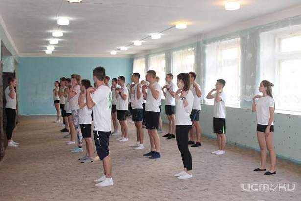 «Зарядка с чемпионом»: известная бобслеистка провела мастер-класс для орловских студентов 