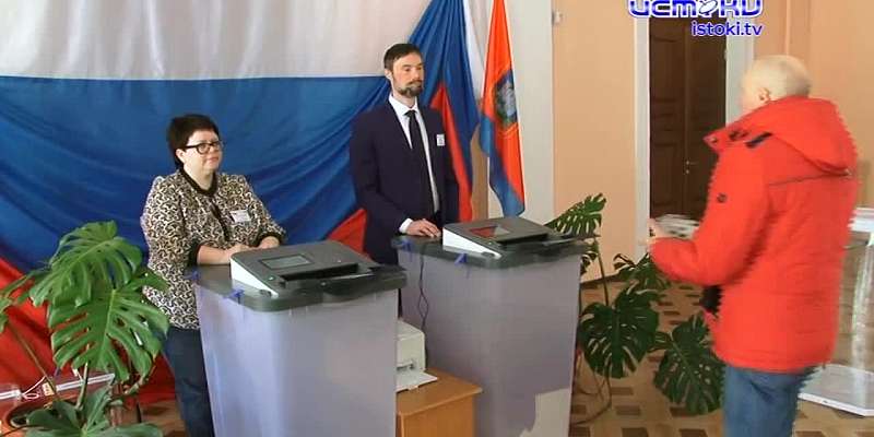 Перфоманс по-орловски. Как пиарщики губернатора Клычкова потратили миллионы на безальтернативные выборы, превратив их в цирк