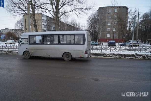 В орловской маршрутке покалечились две женщины