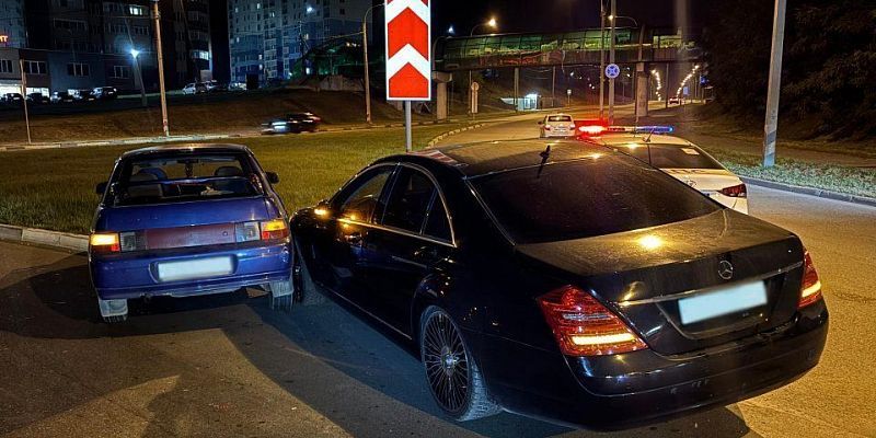 На улице Раздольной в Орле произошло ДТП при круговом движении