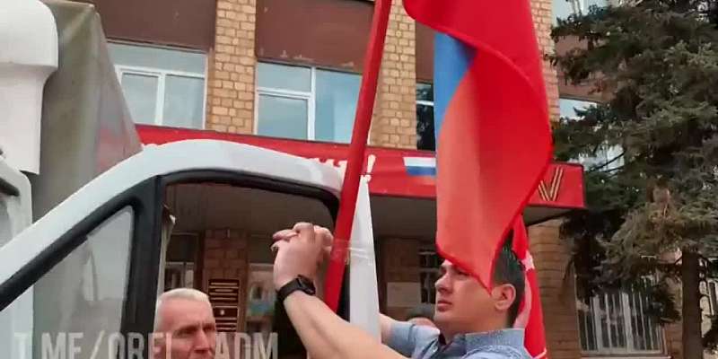 Мэр Орла Юрий Парахин повёз груз бойцам СВО