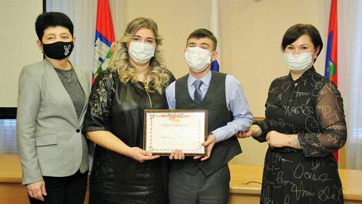 В 2021 акция «Свет рождественской звезды» собрала около 185 тысяч рублей