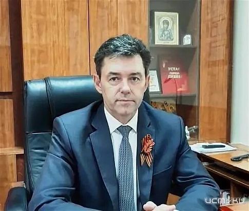 Орловчанин выплатит 100 тысяч рублей главе Ливен по решению суда