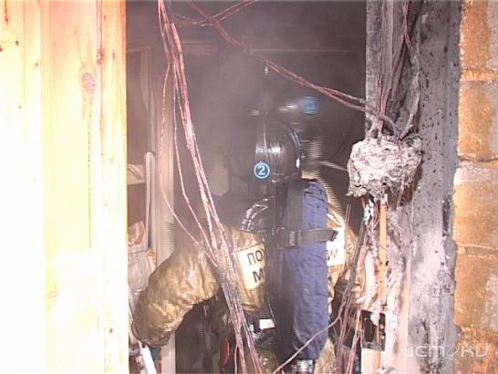 На 1-ой Курской горел магазин одежды 