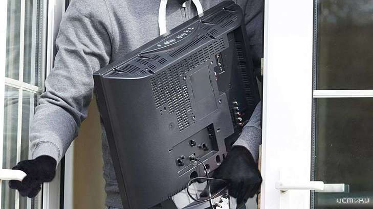 Калужанин вынес из съемной квартиры орловчанки телевизор. Поймали его в Воронеже после такой же кражи