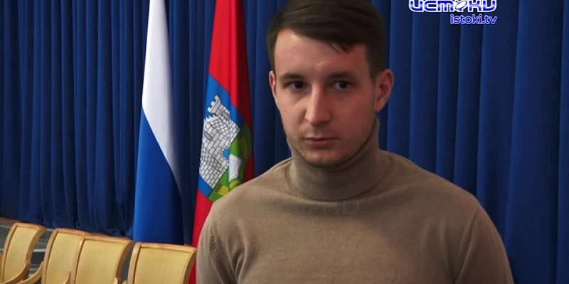 Игроков ФК "Орел" отметили в областном Совете народных депутатов. Игрокам и тренерам вручили благодарности и грамоты