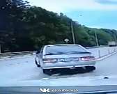 «Развернулся прямо перед «КАМАЗом». Момент смертельного ДТП на подъезде к Орлу попал на видео