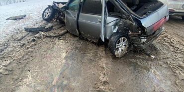 В Ливнах пьяный водитель протаранил дерево и попал в больницу