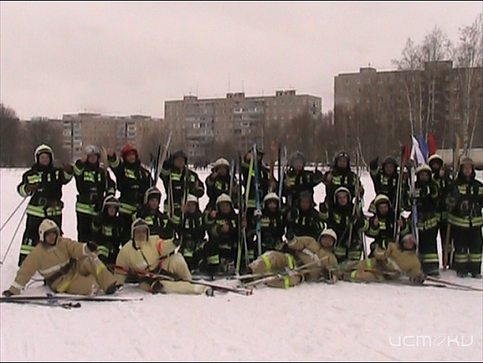 Поучаствовали в "Лыжне России" и орловские огнеборцы