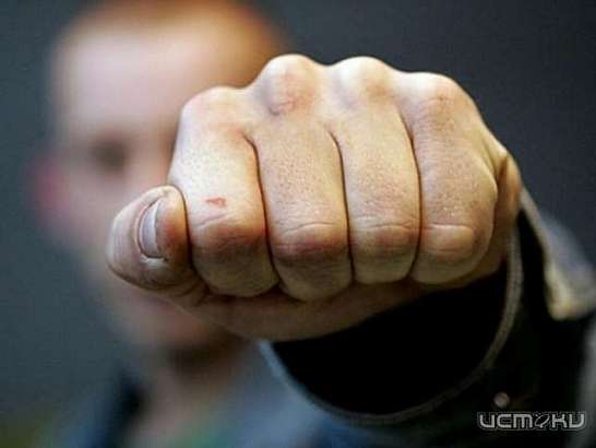 Орловчанин избил на улице 36-летнюю женщину