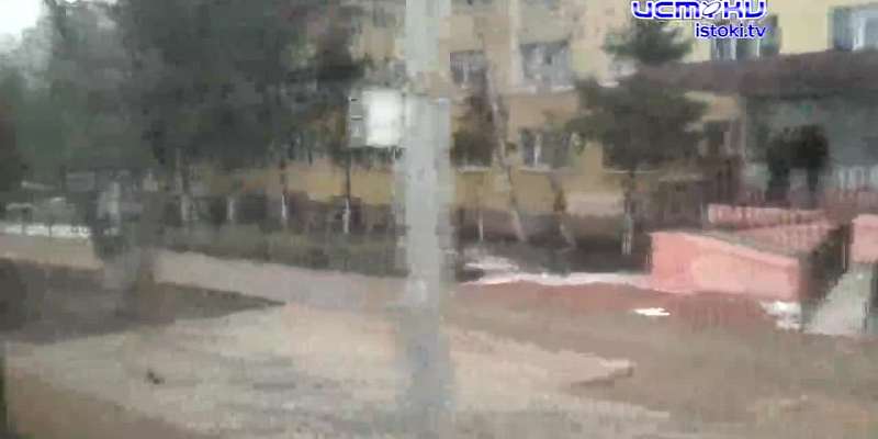 Возле общежития ОГУ произошёл конфликт с участием таксиста.