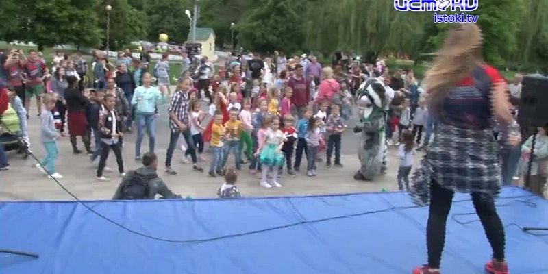 «Двойное счастье»: в Орле впервые прошел парад близнецов