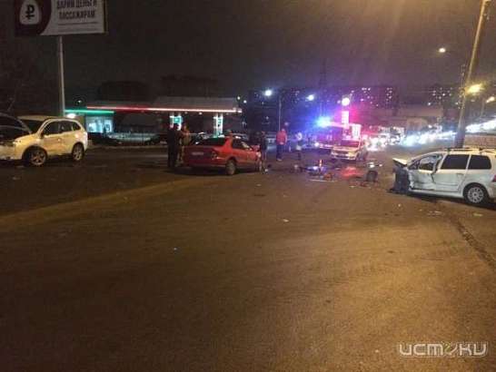 ДТП с тремя машинами произошло на Болховском шоссе. Два человека пострадали