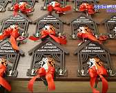 В "Спецавтобазе" не могут обойтись без ручного труда, но дворников в городе не хватает. Предприятию выделена дополнительная финансовая поддержка для б... В "Спецавтобазе" не могут обойтись без ручного труда, но дворников в городе не хватает. Предприятию выделена дополнительная финансовая поддержка для б...