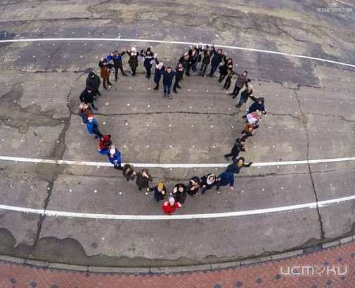 Вчера в Орле прошел флешмоб "Поставь лайк Орлу"